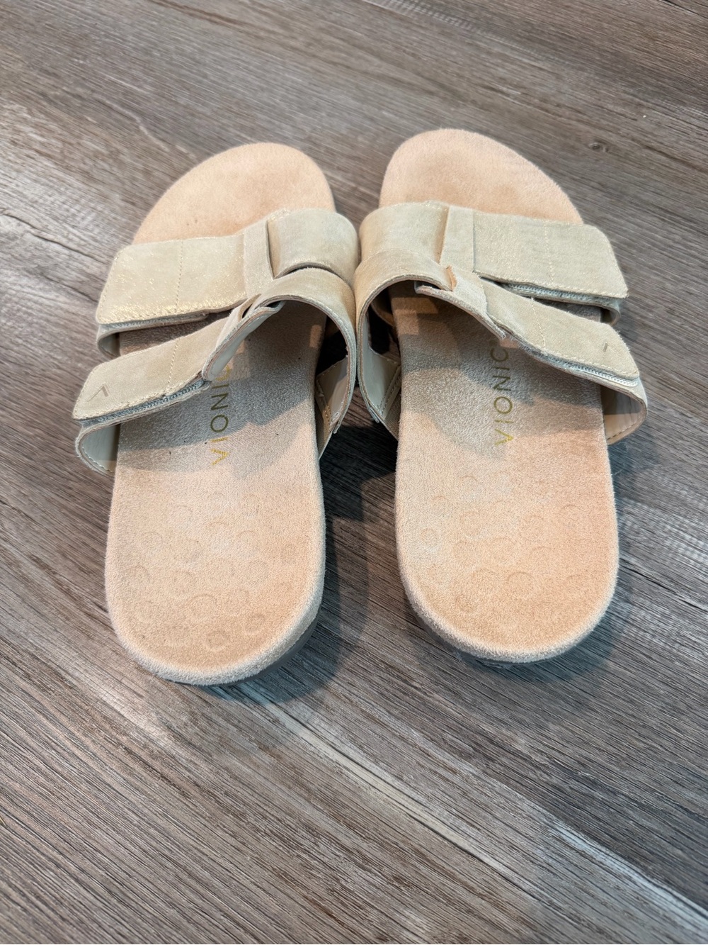 Vionic Riley leather adjustable slide sandals - Picture 2 of 4
